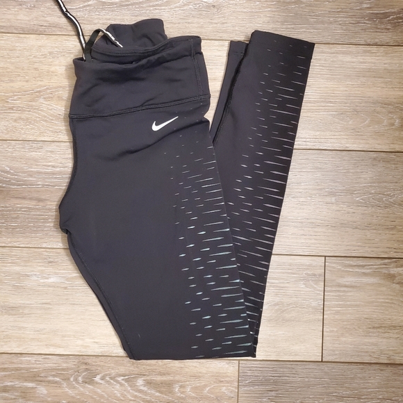 Nike Pants - Womens Nike leggings sz S
